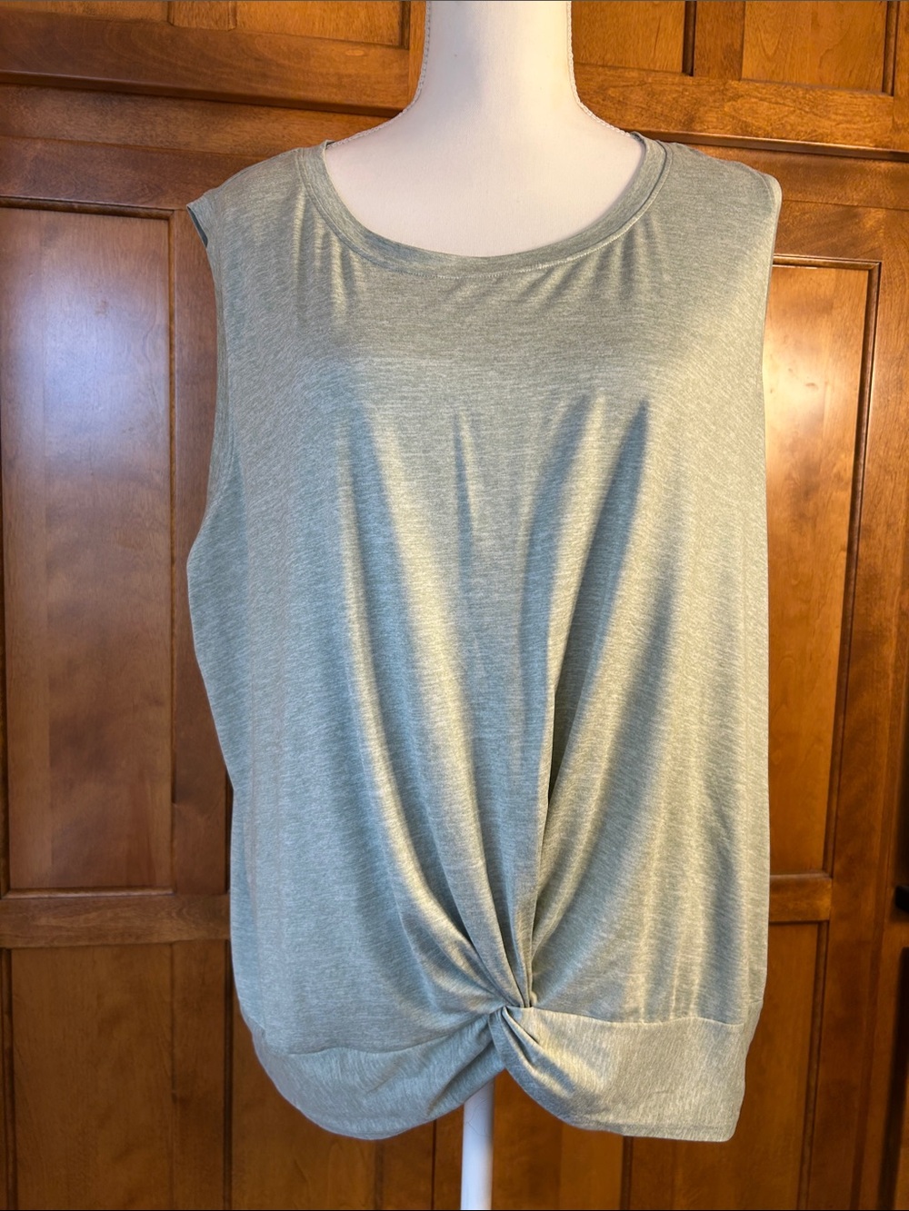 NWT Yogalicious Twisted Front Heather Blossom Olive Workout Tank. Sz 2X